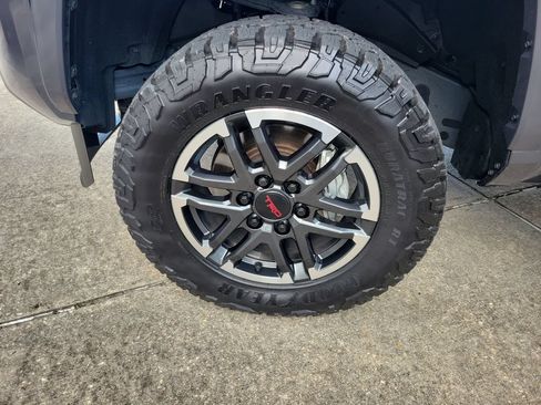 Used 2026 Toyota Tacoma TRD Sport AWD/4WD image 37