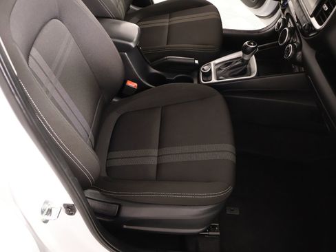 Used 2025 Hyundai Venue SEL FWD image 12