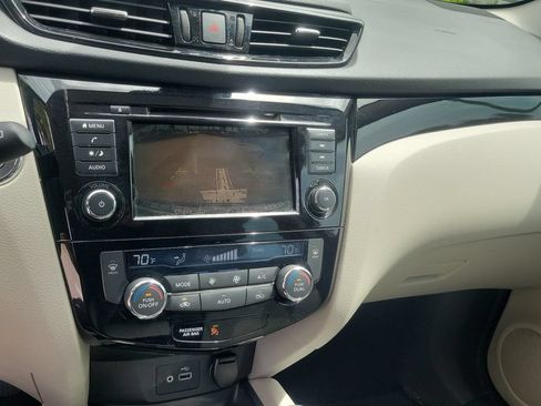 Used 2021 Nissan Rogue Sport SV FWD image 20