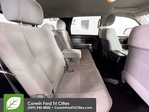 Used 2017 Toyota Sequoia SR5 AWD/4WD image 17