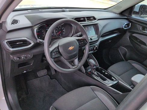 Used 2023 Chevrolet TrailBlazer LT FWD image 10