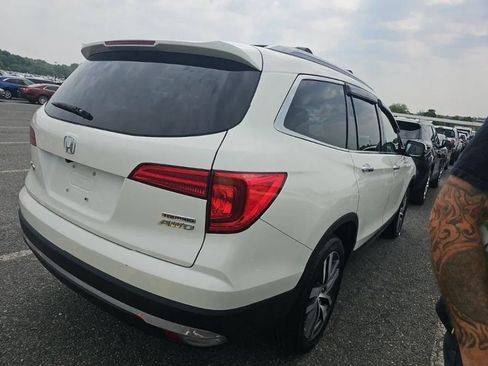 Used 2018 Honda Pilot Touring image 4