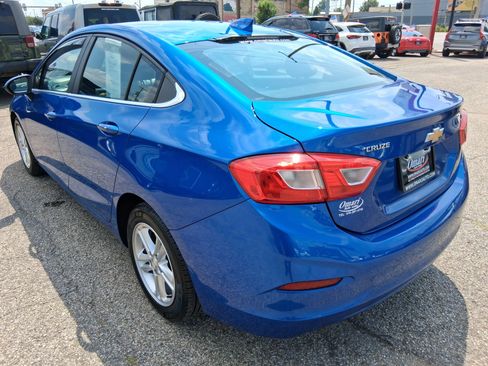 Used 2016 Chevrolet Cruze LT w/ Convenience Package FWD image 4