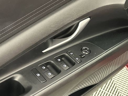 Used 2024 Hyundai Elantra SE image 18