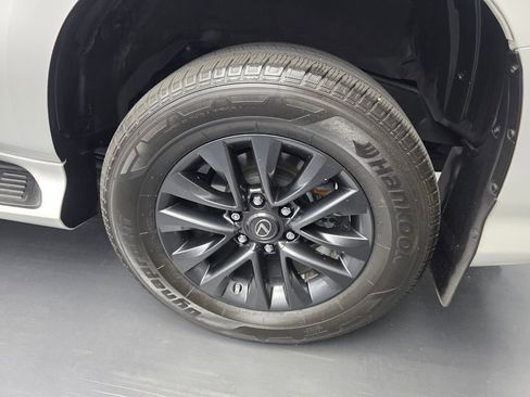 Used 2021 Lexus GX 460 Premium w/ Premium Package AWD/4WD image 18