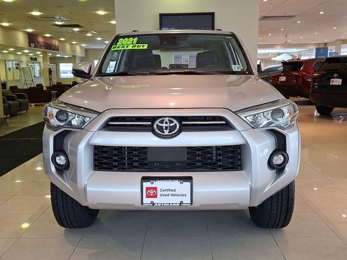 Certified 2021 Toyota 4Runner SR5 Premium image 2