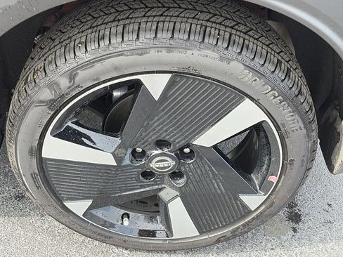 Used 2026 Nissan Kicks SR FWD image 10