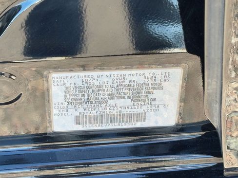 Used 2025 Nissan Versa SV image 29