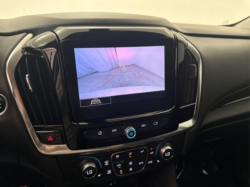 Used 2020 Chevrolet Traverse LT FWD image 35