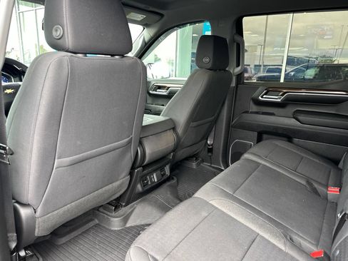 Used 2023 Chevrolet Silverado 1500 LT AWD/4WD image 17
