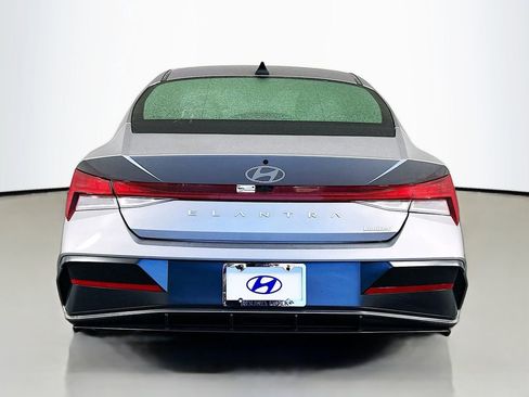 New 2025 Hyundai Elantra Limited image 6