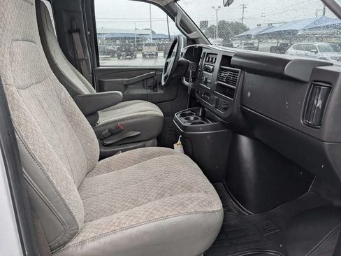 Used 2025 Chevrolet Express 3500 LT w/ LT Preferred Equipment Group RWD image 47