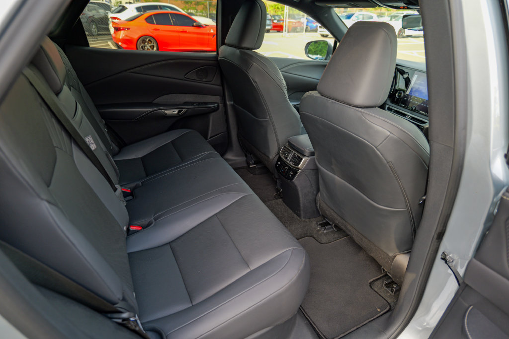 Used 2023 Lexus RX 350 Premium w/ Accessory Package AWD/4WD image 30