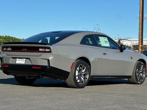 New 2026 Dodge Charger Daytona Scat Pack image 4