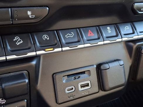 Used 2019 Chevrolet Silverado 1500 LT w/ All-Star Edition AWD/4WD image 24