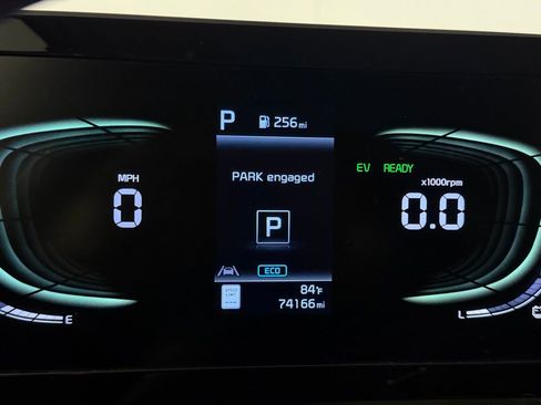 Used 2023 Kia Sportage LX image 18