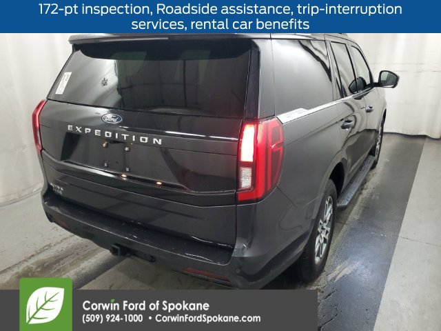 Used 2025 Ford Expedition Active AWD/4WD image 3