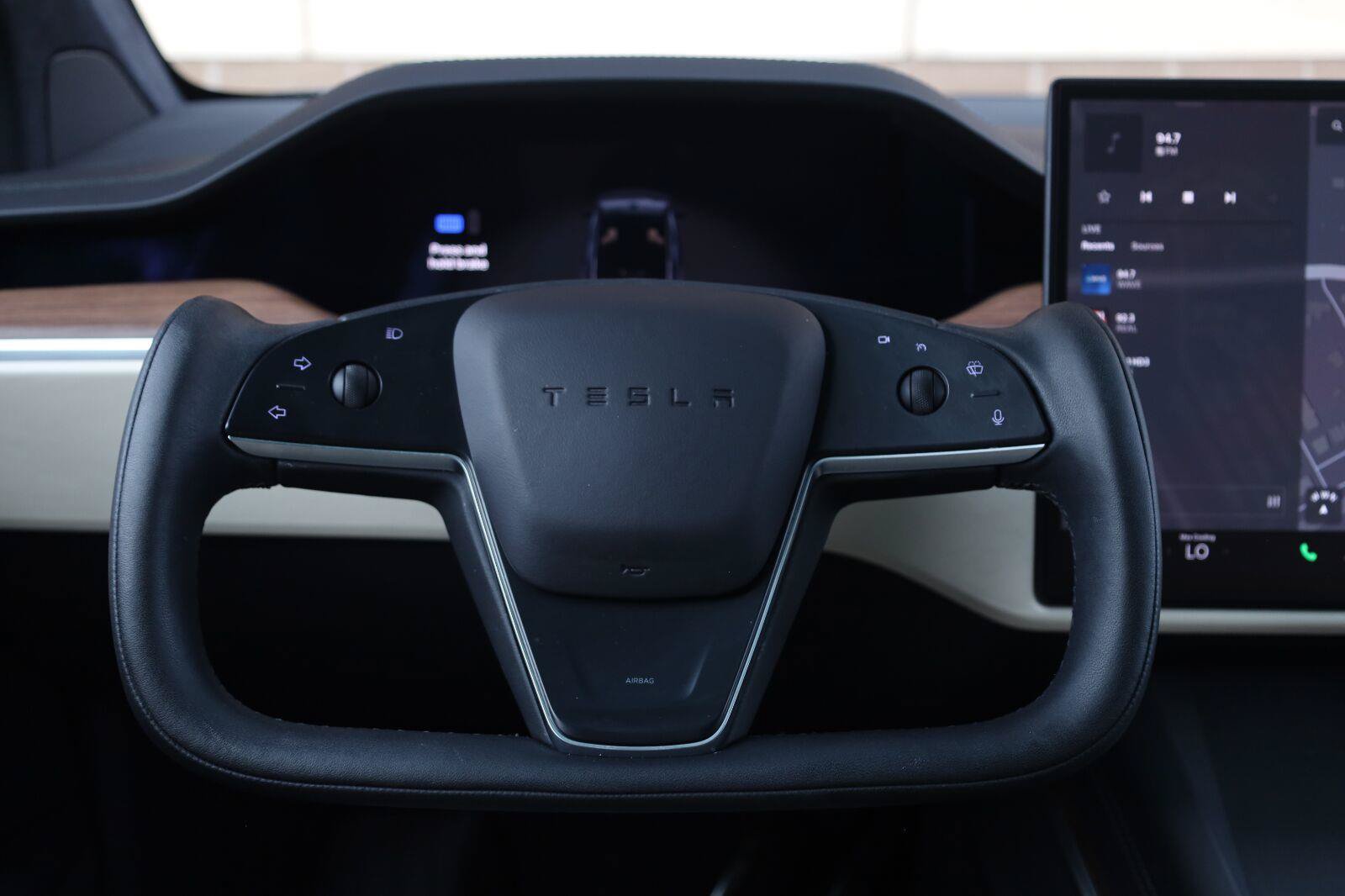 Used 2023 Tesla Model X AWD/4WD image 36