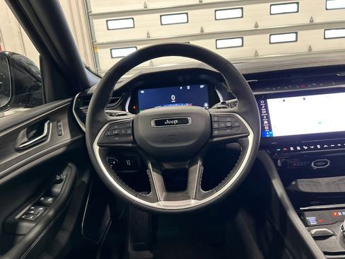 New 2026 Jeep Grand Cherokee L Limited image 30