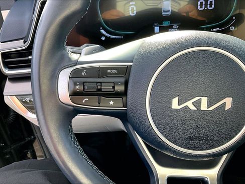 Used 2024 Kia Sportage EX image 16