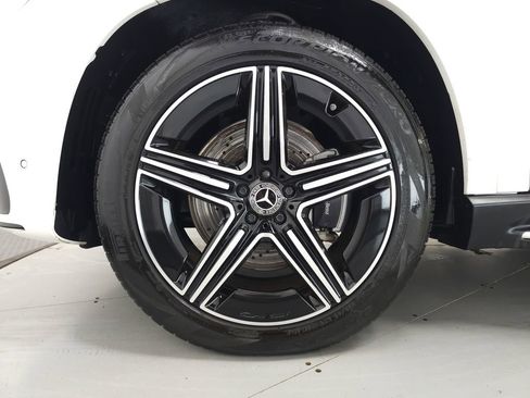 Used 2024 Mercedes-Benz GLE 450e 4MATIC image 37