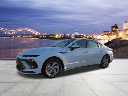 New 2026 Hyundai Sonata SE image 1
