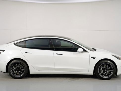Used 2021 Tesla Model 3 Standard Range Plus image 53