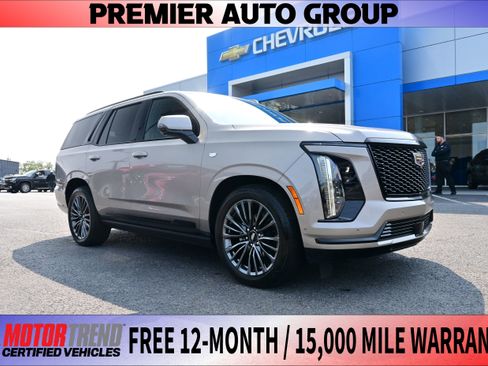 Used 2025 Cadillac Escalade Sport Platinum image 1