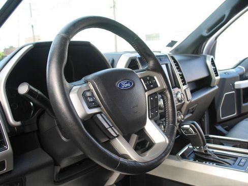 Used 2020 Ford F150 Lariat w/ Equipment Group 502A Luxury AWD/4WD image 25