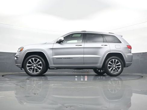 Used 2018 Jeep Grand Cherokee Overland AWD/4WD image 28