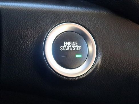 Used 2023 GMC Terrain SLE w/ Driver Convenience Package image 22