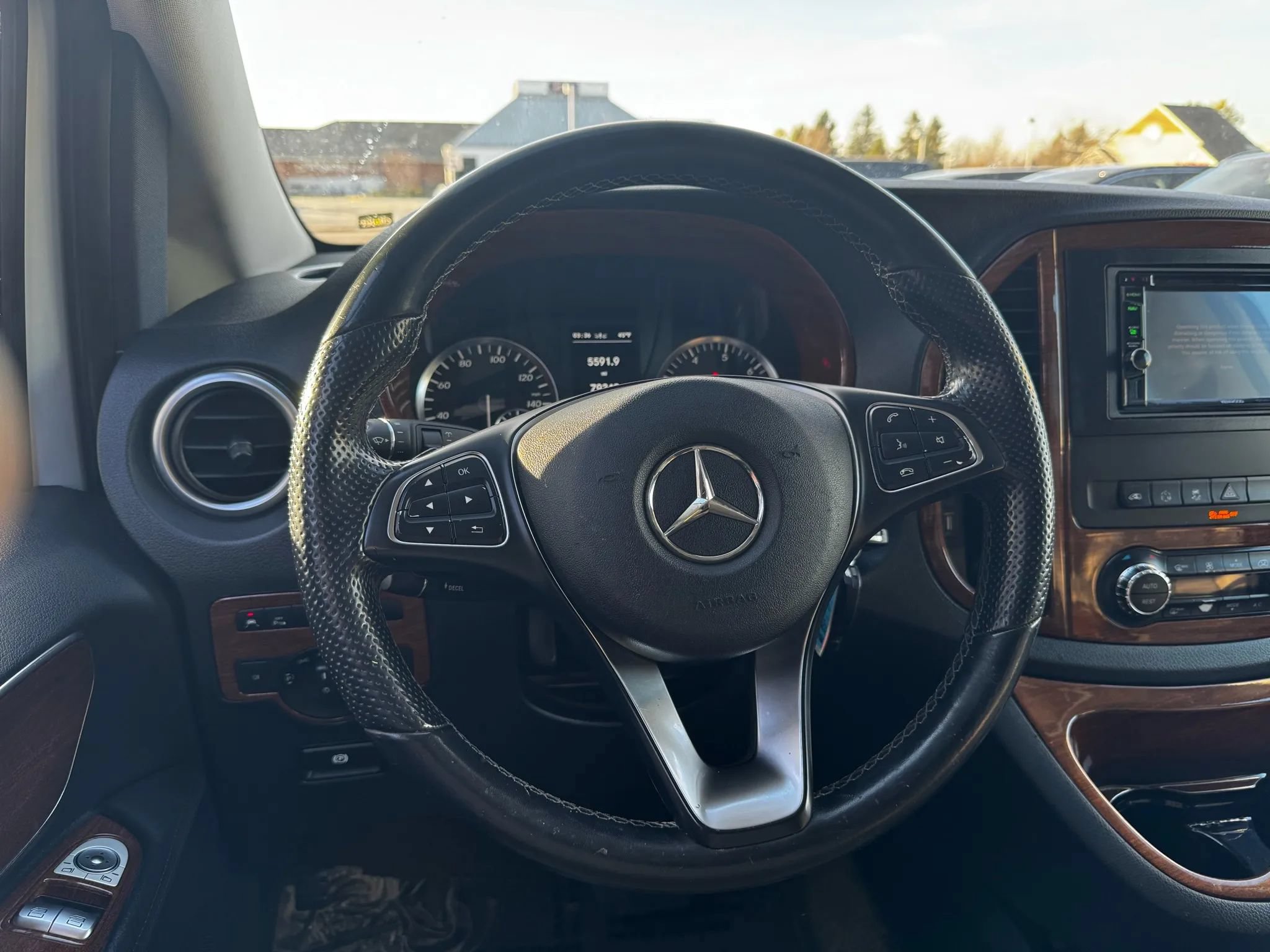 Used 2017 Mercedes-Benz Metris Passenger image 98
