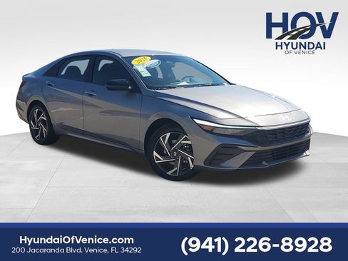 Certified 2025 Hyundai Elantra Sport FWD image 1