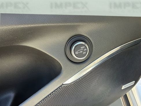 Used 2023 Buick Enclave Premium w/ Experience Buick Package FWD image 31