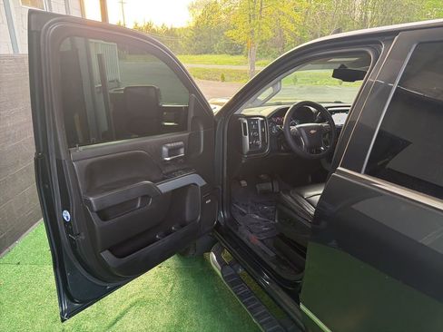 Used 2019 Chevrolet Silverado 2500 LTZ w/ Duramax Plus Package AWD/4WD image 34