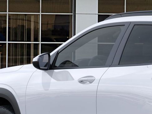 New 2026 Chevrolet Trax LT image 12