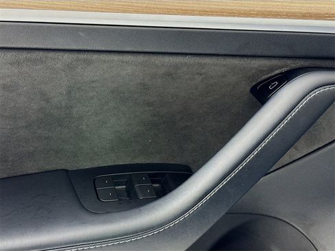 Used 2023 Tesla Model 3 Long Range image 16