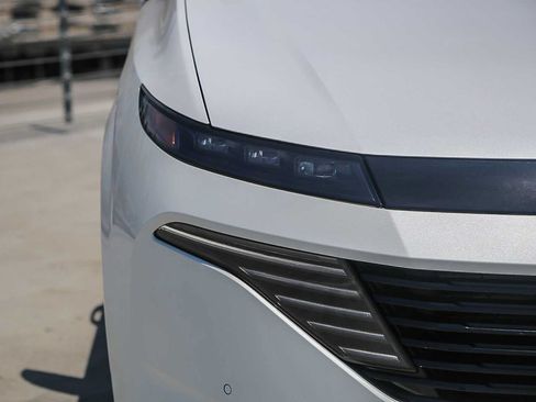 New 2025 Nissan Murano SV FWD image 4