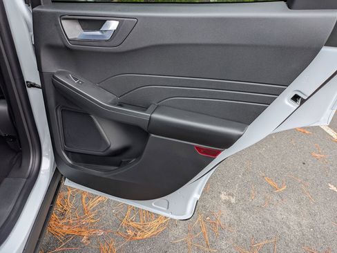 New 2026 Ford Escape ST-Line w/ Tech Pack #1 image 32