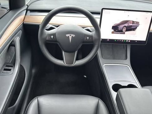 Used 2024 Tesla Model Y Long Range AWD/4WD image 15