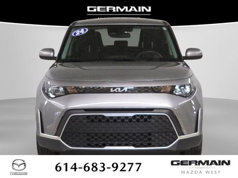 Used 2024 Kia Soul LX w/ Option Group 015 FWD image 2