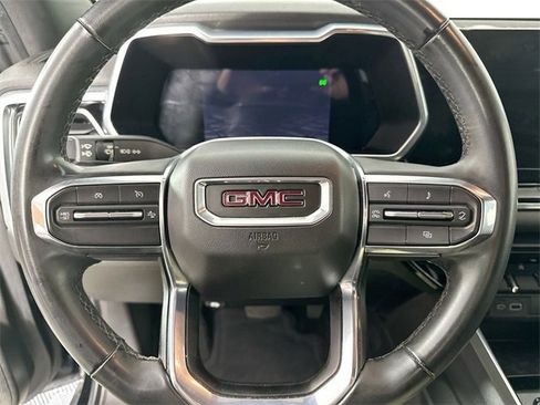 Used 2023 GMC Canyon Elevation image 17