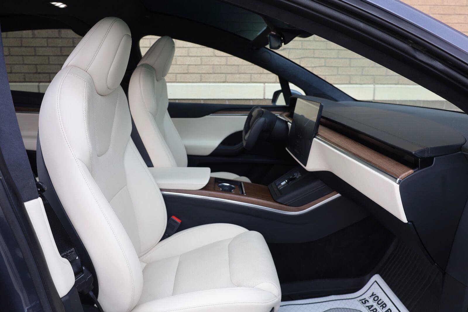 Used 2023 Tesla Model X AWD/4WD image 29