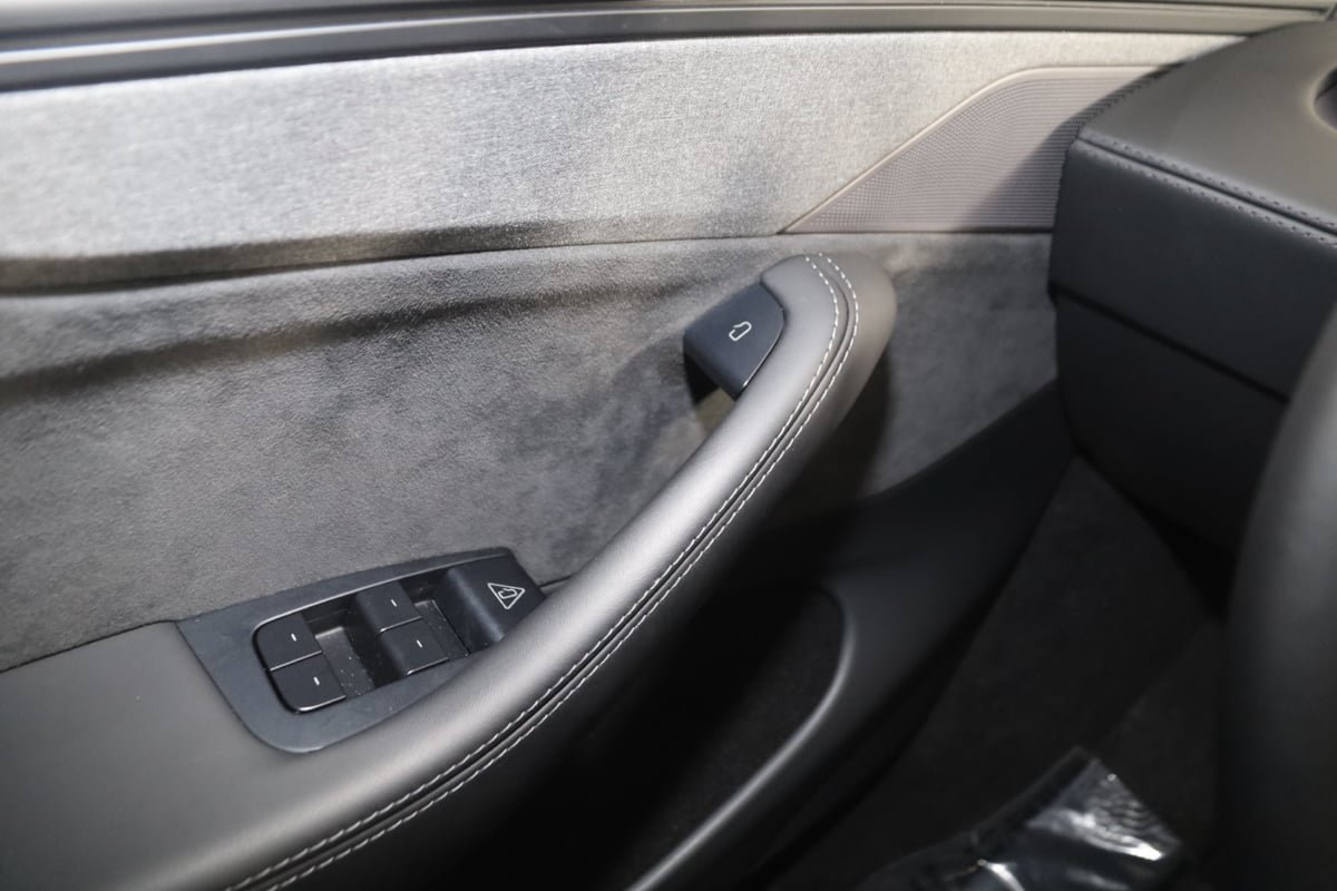 Used 2026 Tesla Model Y AWD image 27