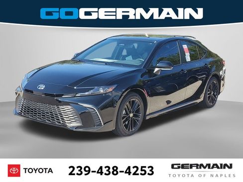 Used 2026 Toyota Camry SE FWD image 1
