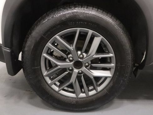 Used 2022 Nissan Rogue S FWD image 27