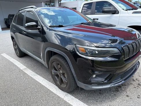 Used 2021 Jeep Cherokee Latitude Plus AWD/4WD image 4