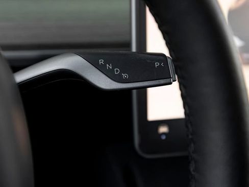 Used 2023 Tesla Model Y Performance AWD/4WD image 19