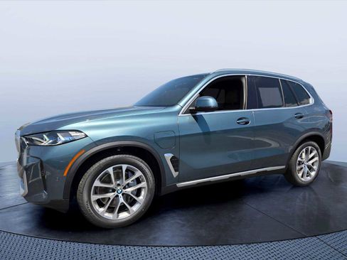 New 2026 BMW X5 xDrive50e AWD/4WD image 2