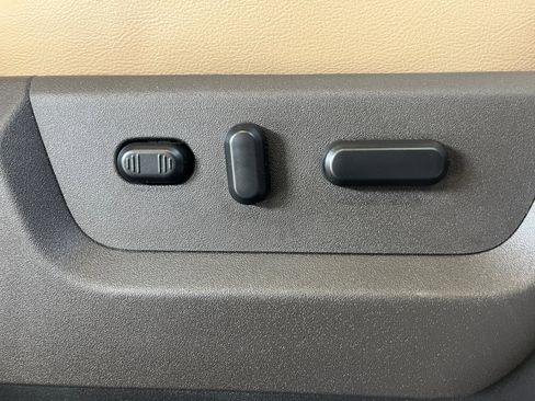 Used 2016 Ford F350 Lariat w/ Lariat Ultimate Package image 31